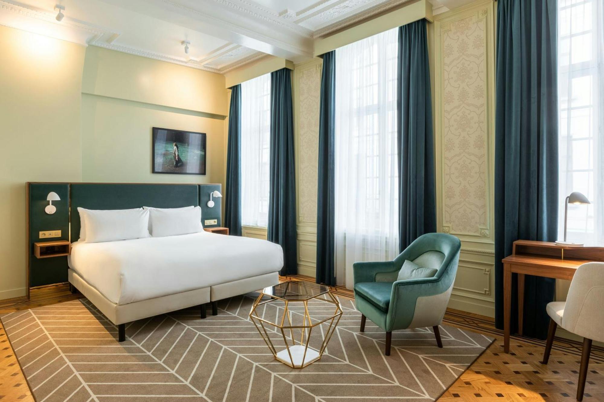 מלון Sapphire House Antwerp, Autograph Collection מראה חיצוני תמונה A room at the hotel