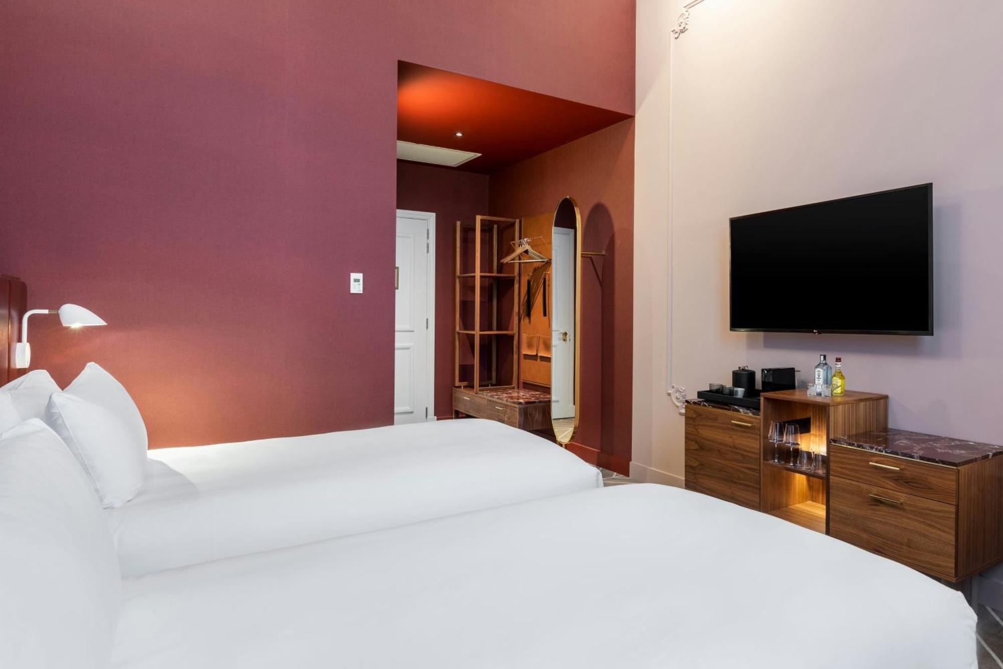מלון Sapphire House Antwerp, Autograph Collection מראה חיצוני תמונה A room at the hotel