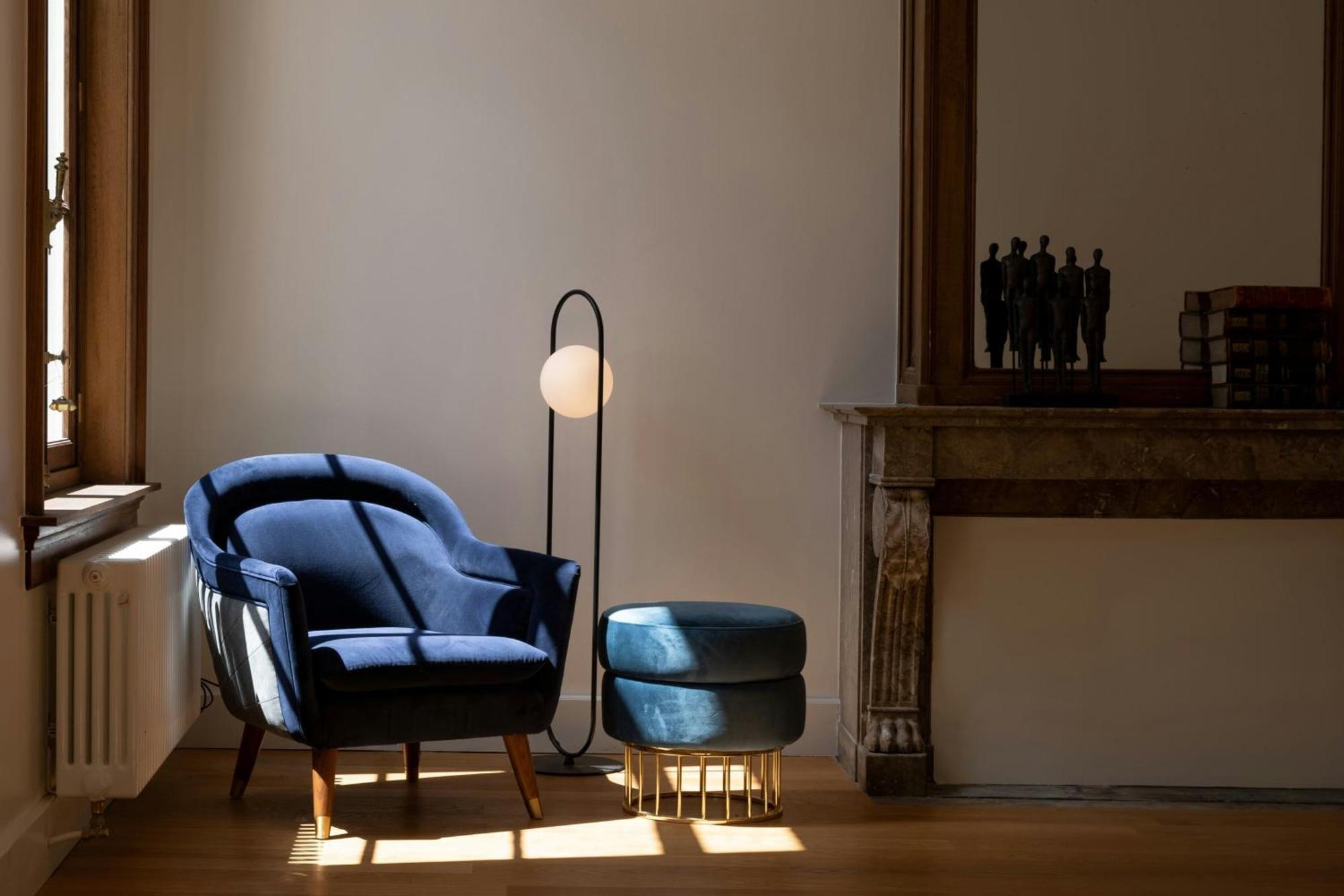 מלון Sapphire House Antwerp, Autograph Collection מראה חיצוני תמונה Floor lamp
